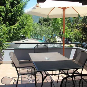 https://veranda-beach-apartment.it-lombardy.com